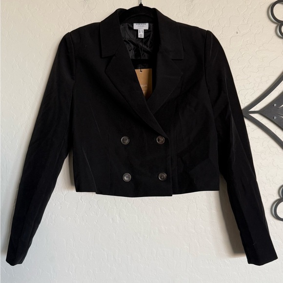 Vero Moda Jackets & Blazers - AWARE by VERO MODA Aria Black Cropped Blazer w/ Open Back - NEW w/ TAGS